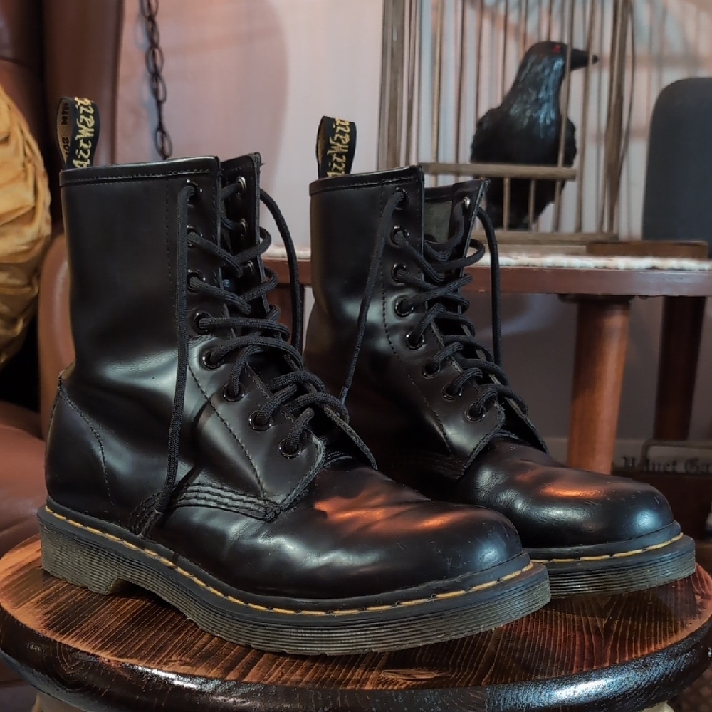 Dr Marten 1460 Smooth Leather Boots